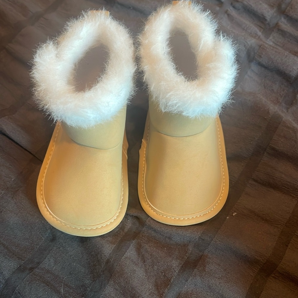 Carters boots